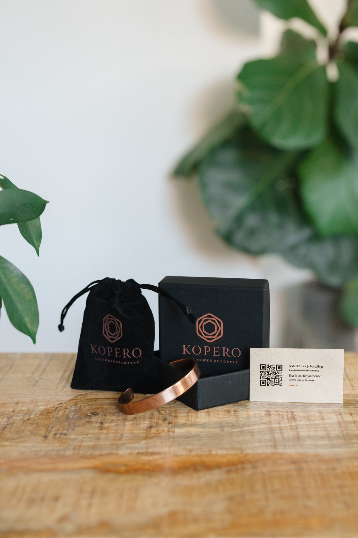 Kopero Koperen Armband Glad, met het zwarte doosje, de fluwelen draagzak en het bedankkaartje