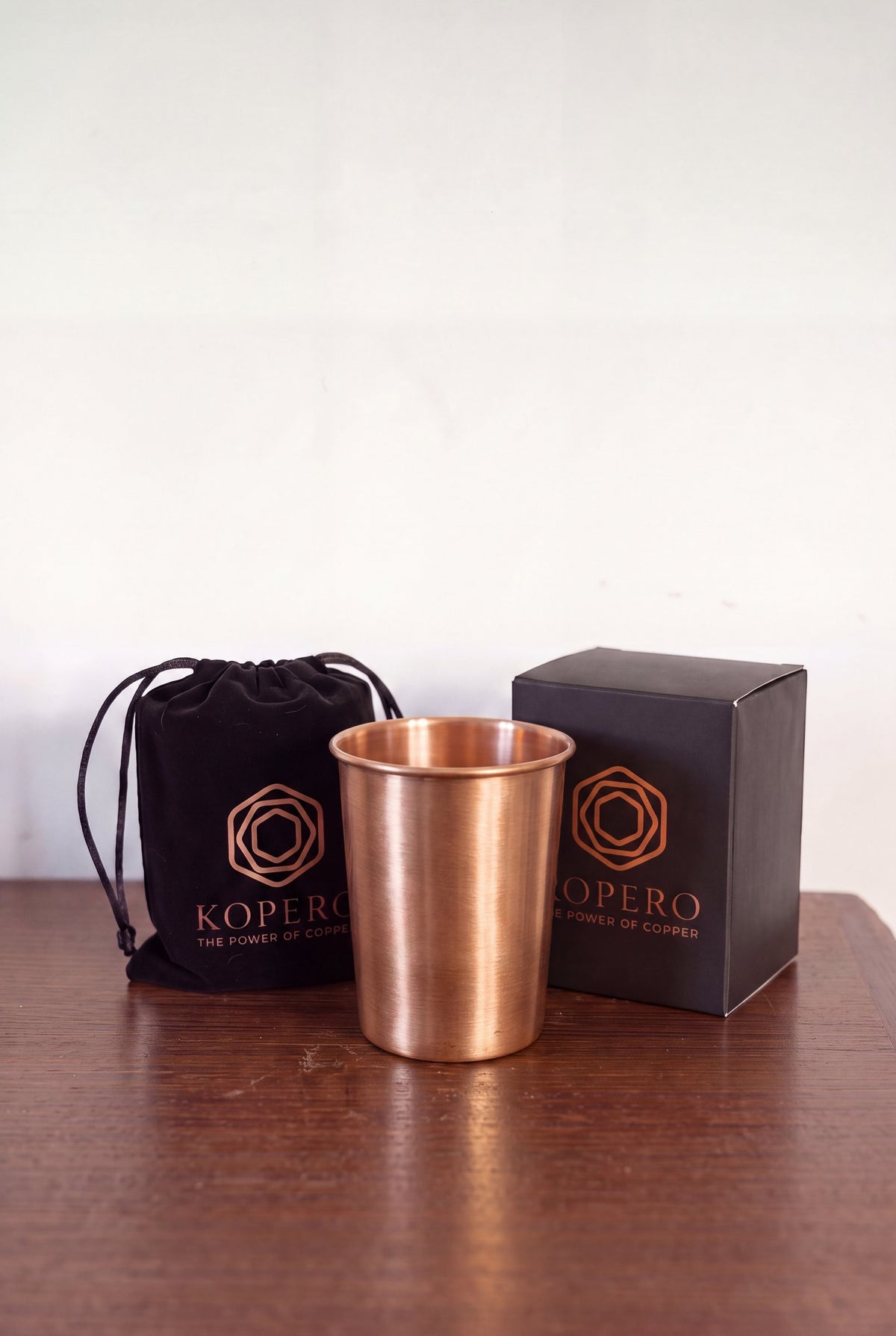 Gobelet en cuivre Kopero Lisse avec la pochette en velours et le coffret cadeau