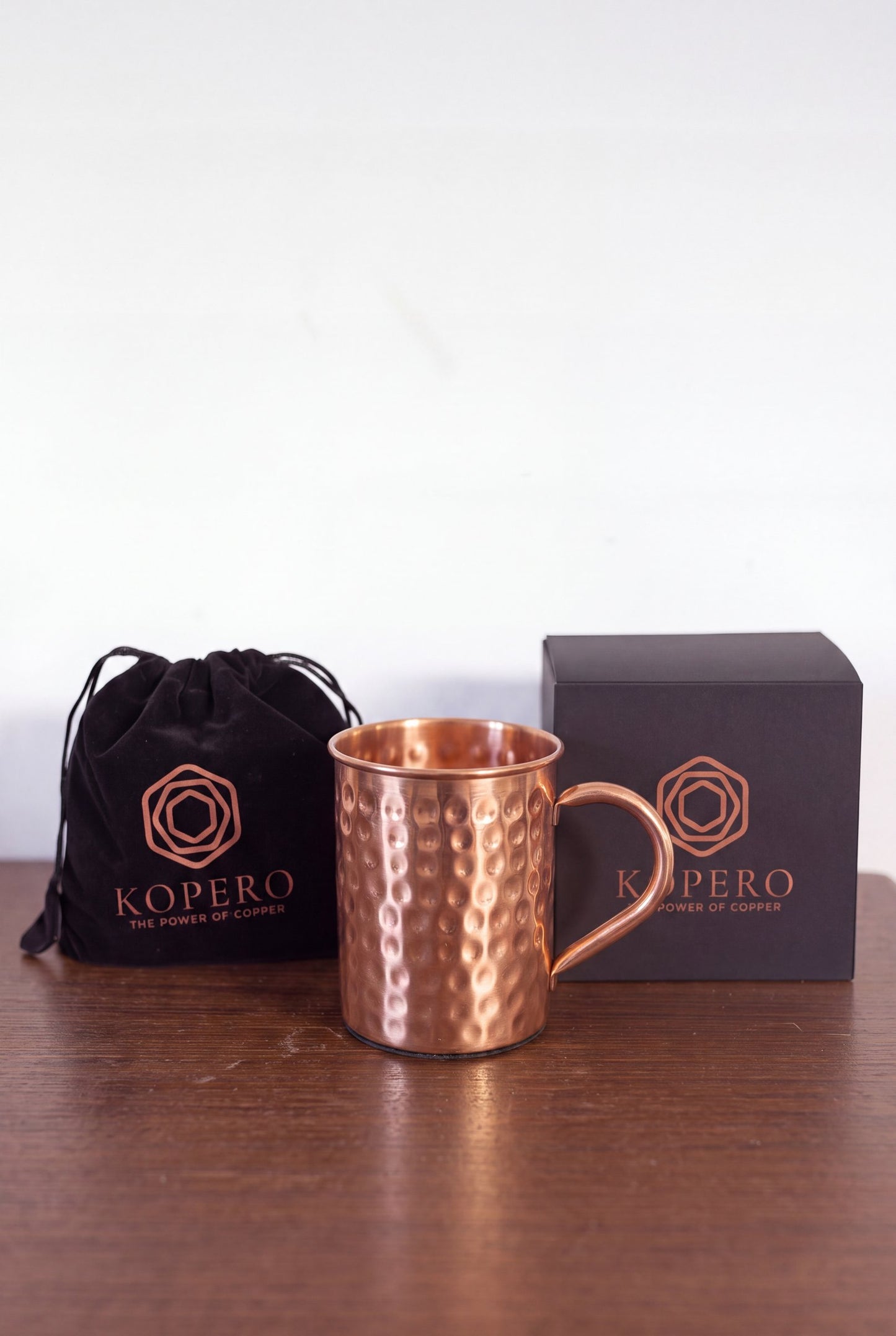 Mug en cuivre Kopero Martelé avec la pochette en velours et le coffret cadeau