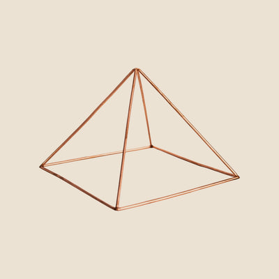 Kopero Pyramide énergisante en cuivre lisse